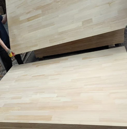 AA Grade Pine Edge Glued Finger Joint Wood Board From China Factory Wood Timber_image_0